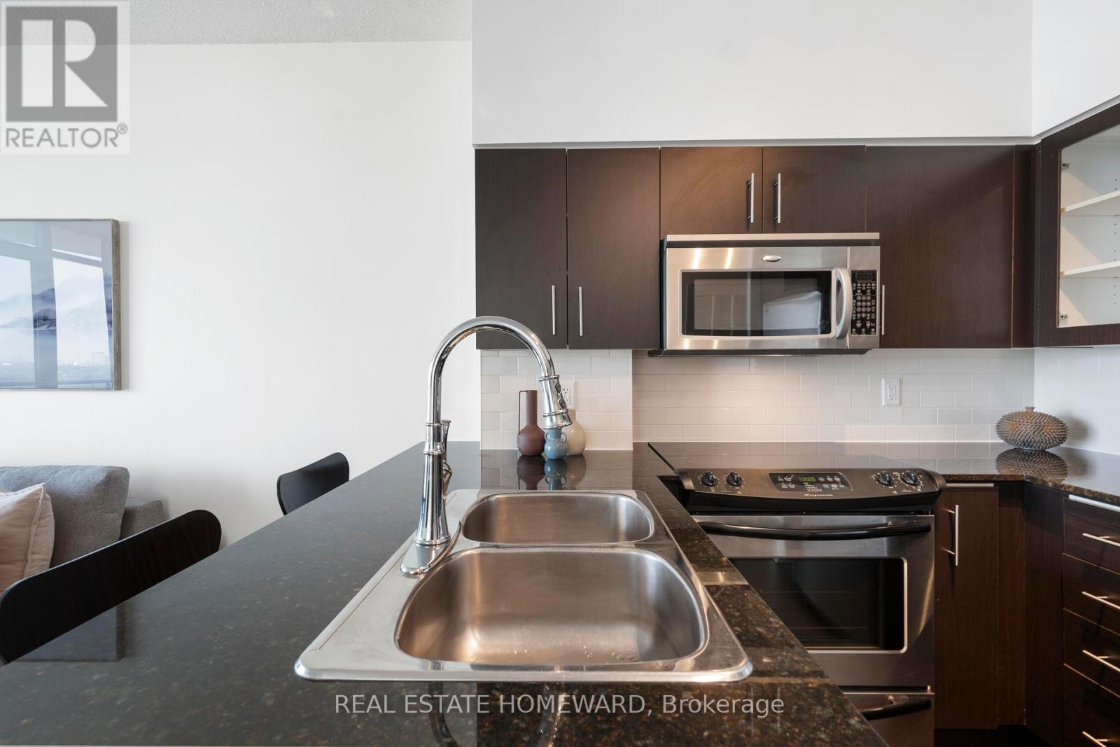 Photo 10 of 2107 15 Windermere Avenue, Toronto ON