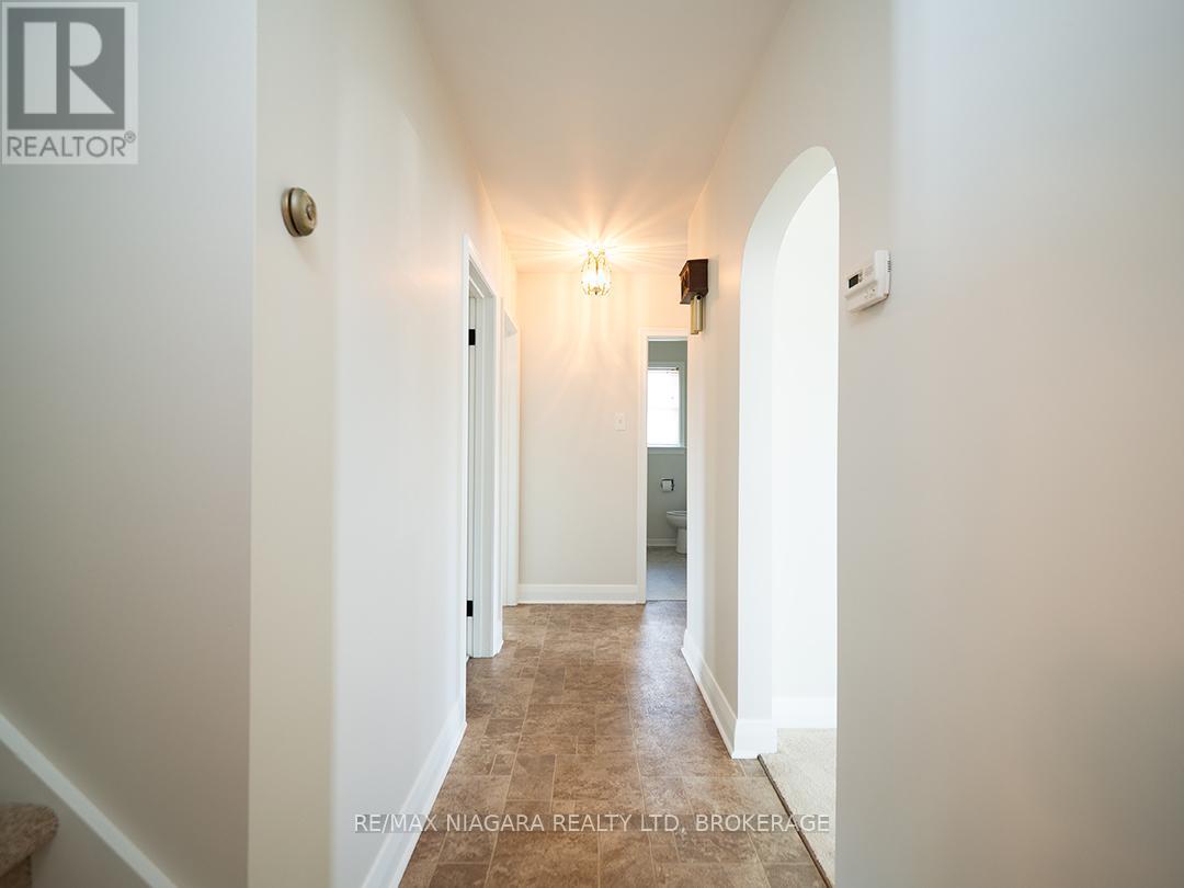 Photo 12 of 22 South Crescent, Port Colborne ON