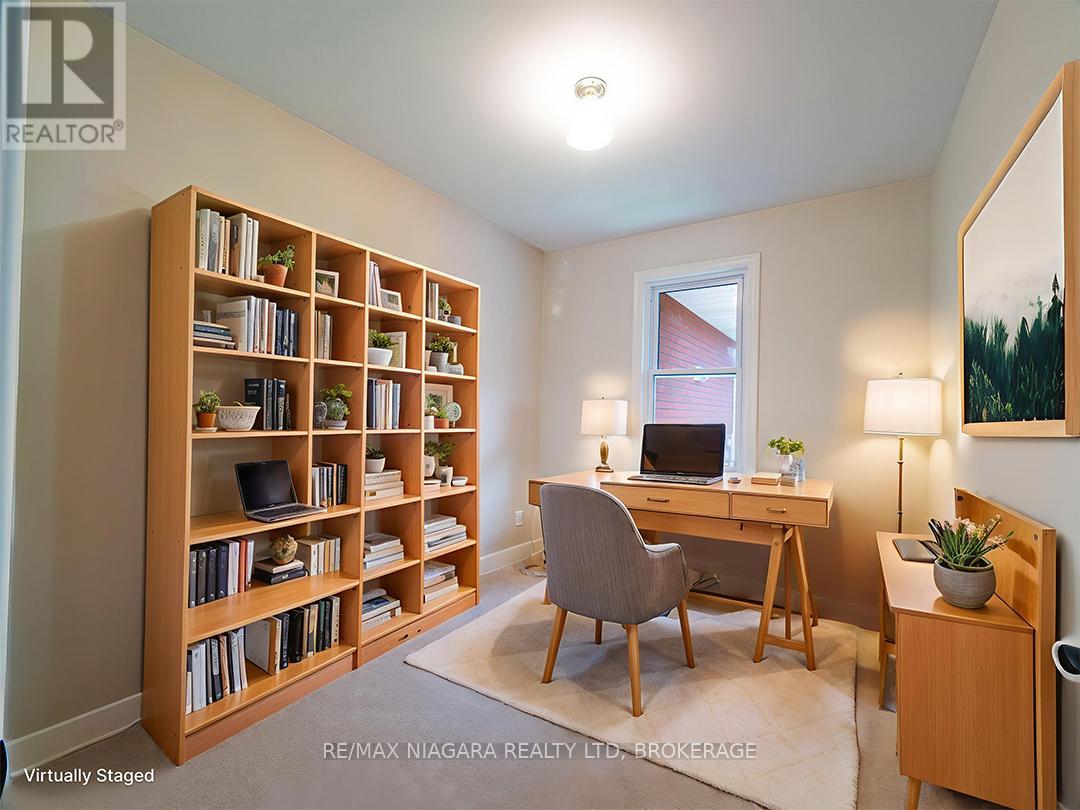 Photo 20 of 22 South Crescent, Port Colborne ON