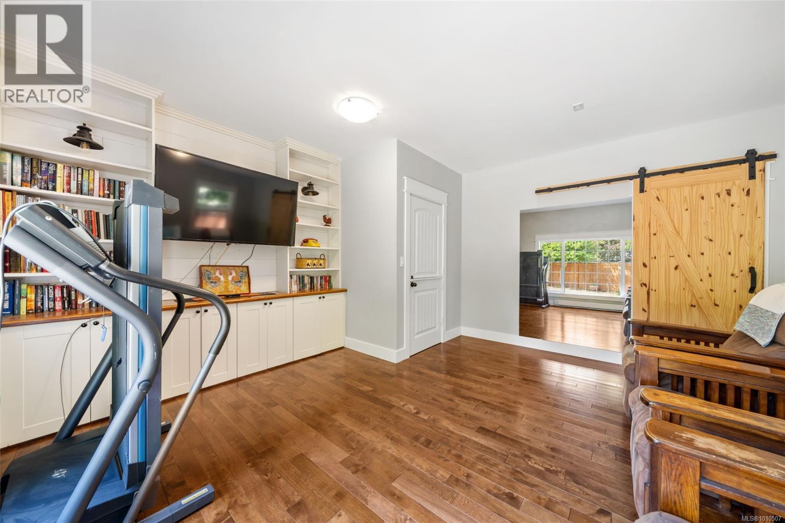 100 Comiaken Ave, Lake Cowichan