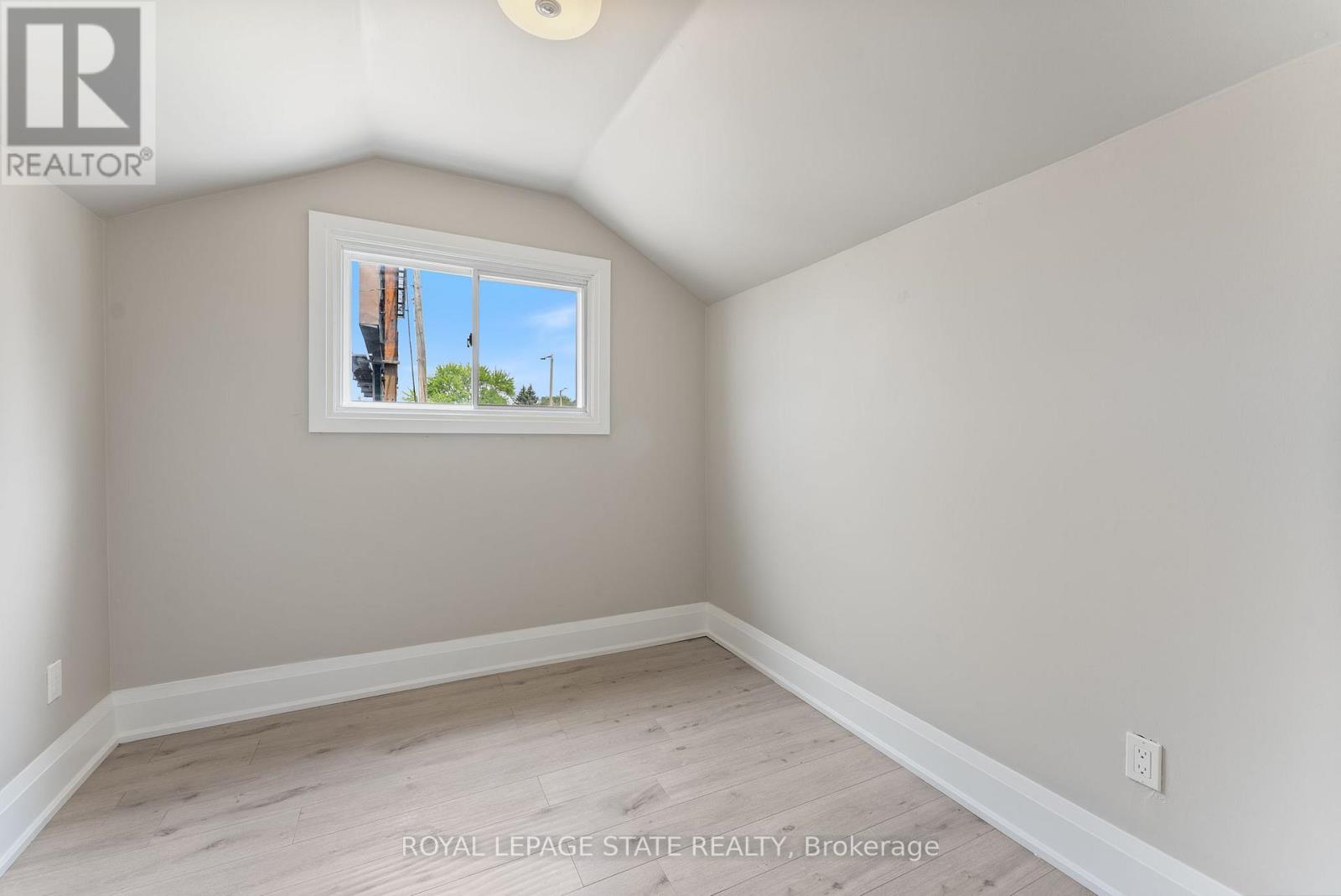 Photo 21 of 91 Dundurn Street S, Hamilton ON