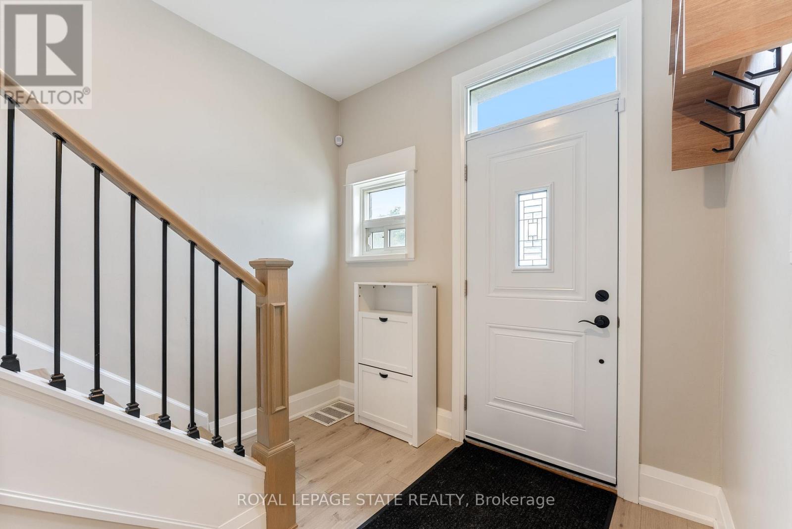 Photo 4 of 91 Dundurn Street S, Hamilton ON