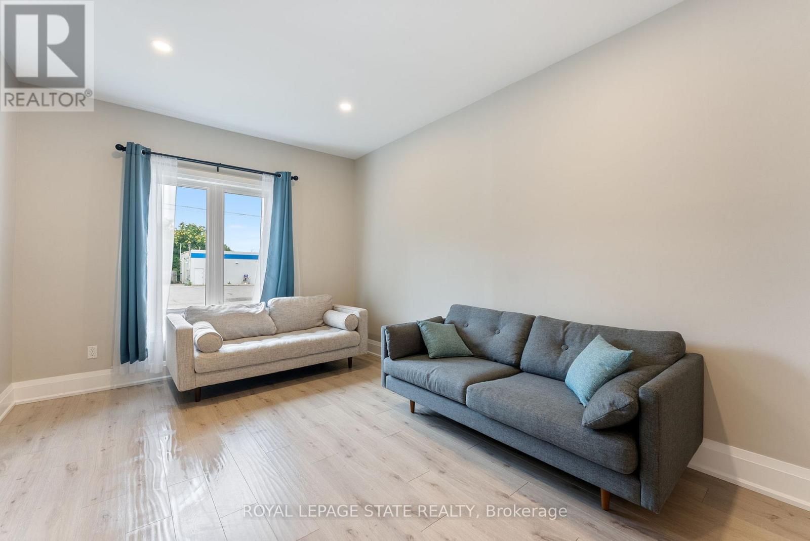 Photo 6 of 91 Dundurn Street S, Hamilton ON