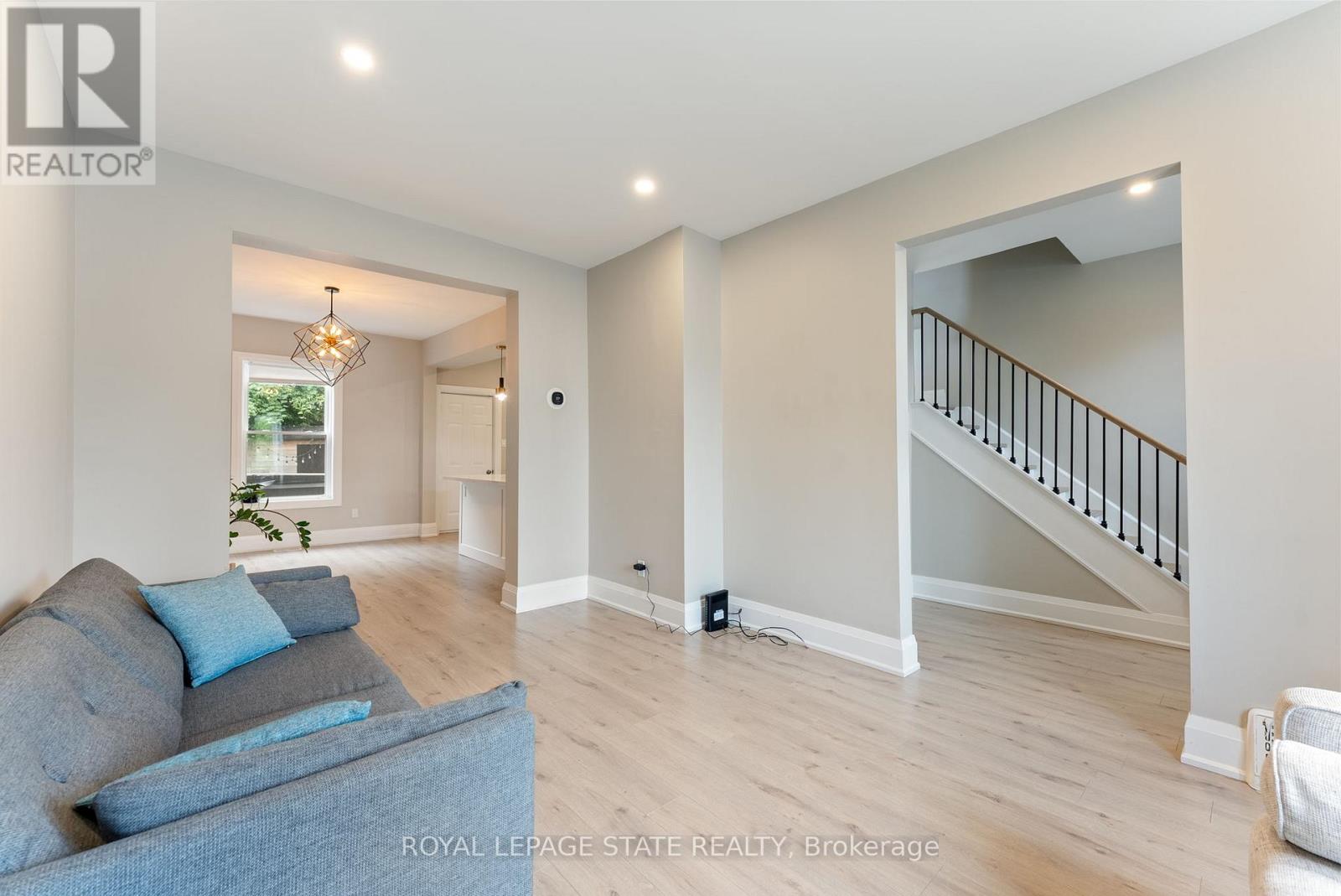 Photo 7 of 91 Dundurn Street S, Hamilton ON
