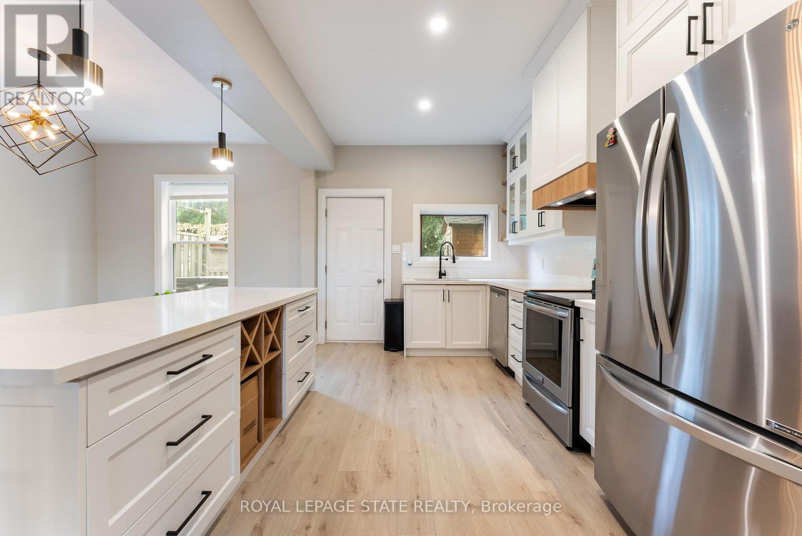 Photo 8 of 91 Dundurn Street S, Hamilton ON