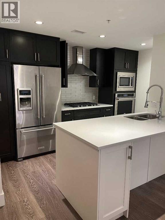 105, 3320 3 Avenue NW, Calgary, Alberta
