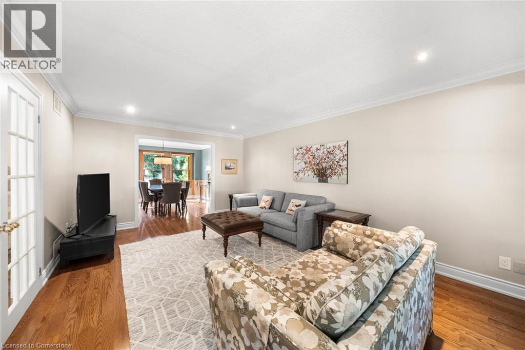 Photo 8 of 2262 Constance Drive, Oakville ON