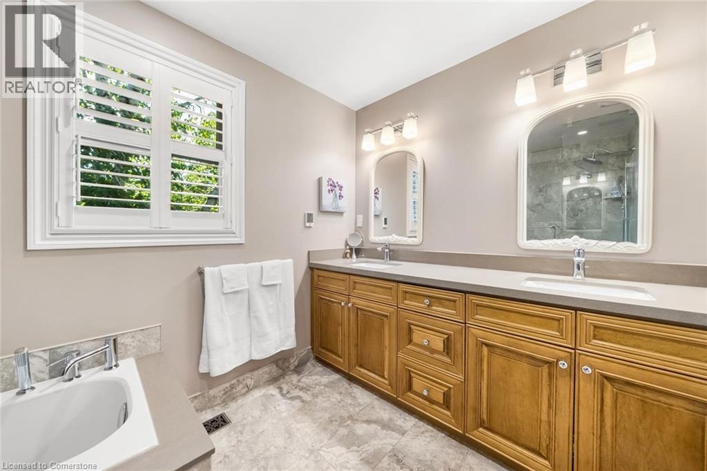 Photo 27 of 2262 Constance Drive, Oakville ON