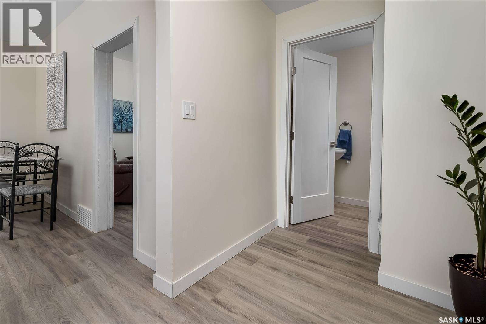 Photo 22 of 964 Athabasca Street W, Moose Jaw SK
