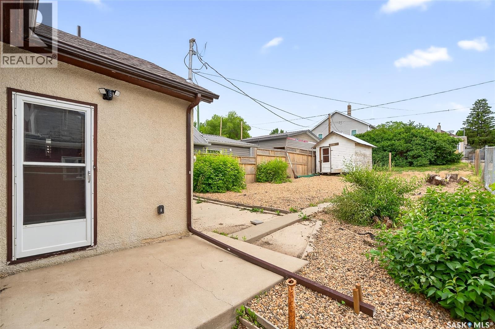 Photo 28 of 964 Athabasca Street W, Moose Jaw SK