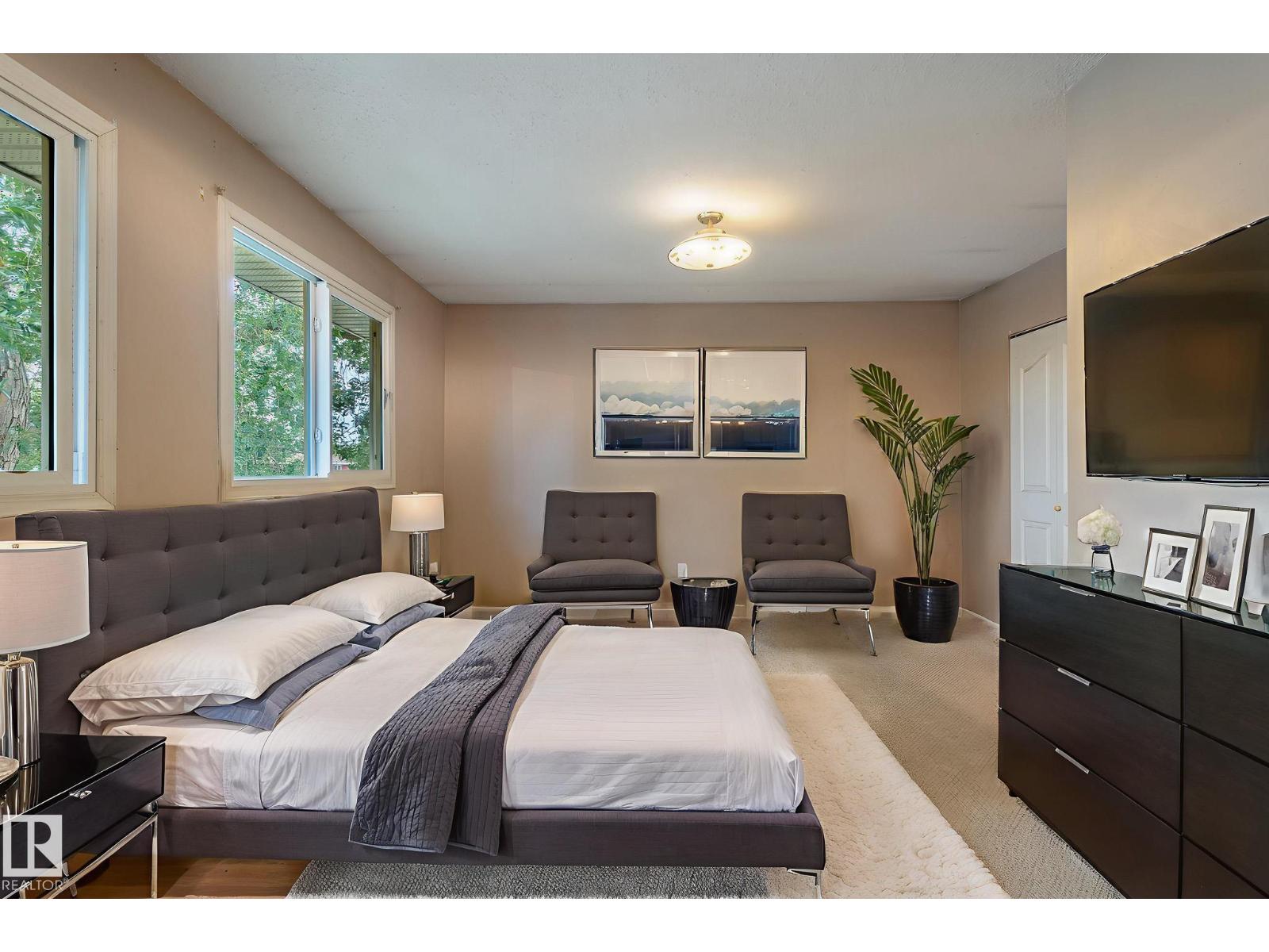 Photo 20 of 13341 47 St Nw, Edmonton AB