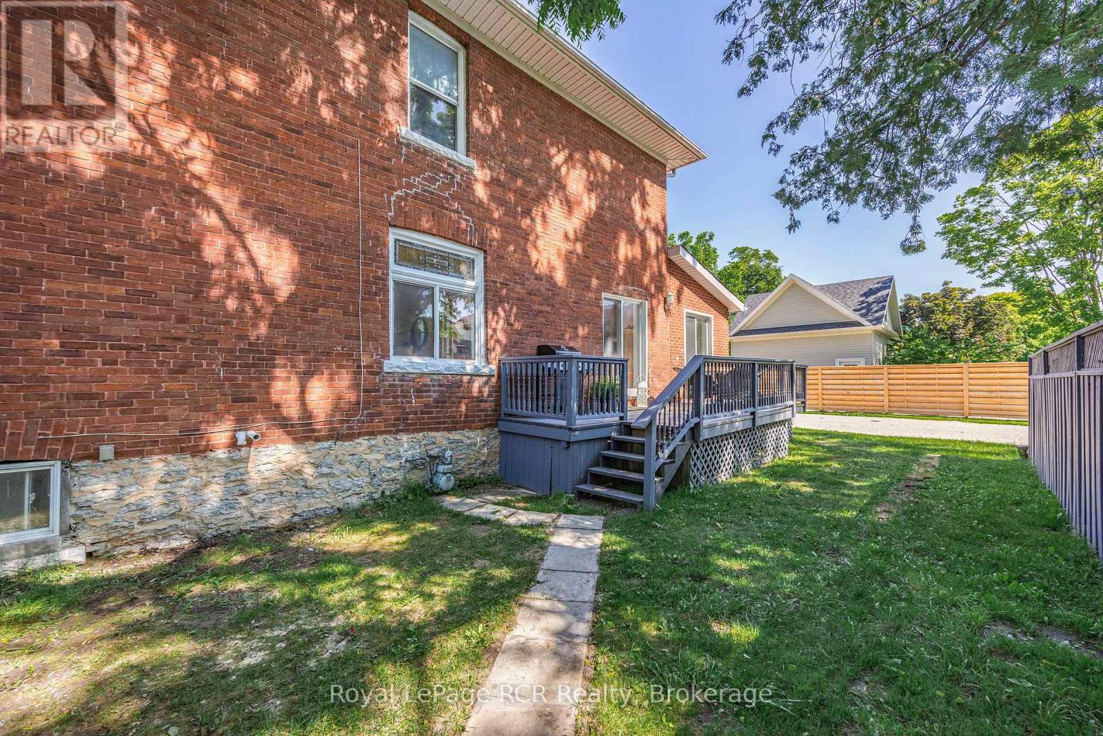 Photo 37 of 130 Second Street, Collingwood ON