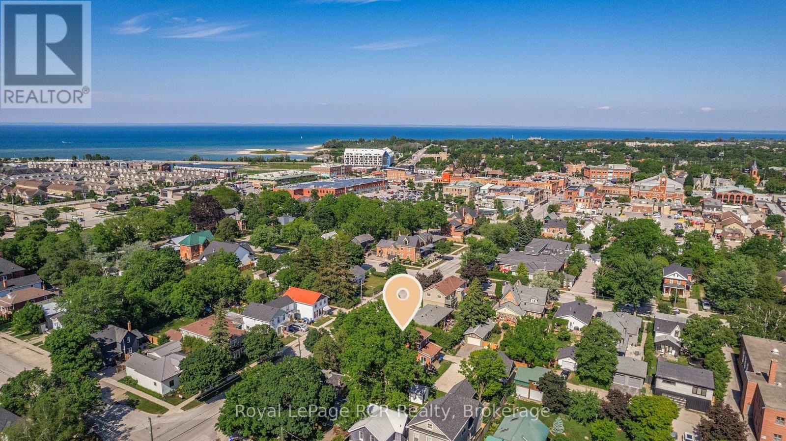 Photo 43 of 130 Second Street, Collingwood ON