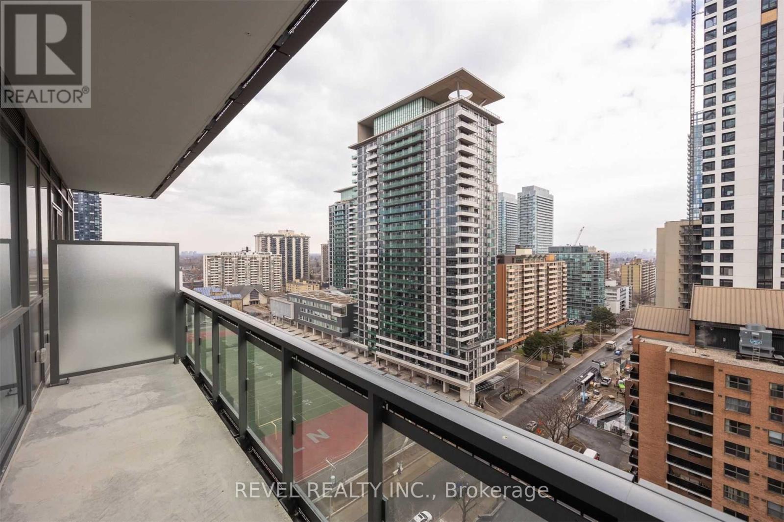 Photo 17 of 1210 39 Roehampton Avenue, Toronto ON