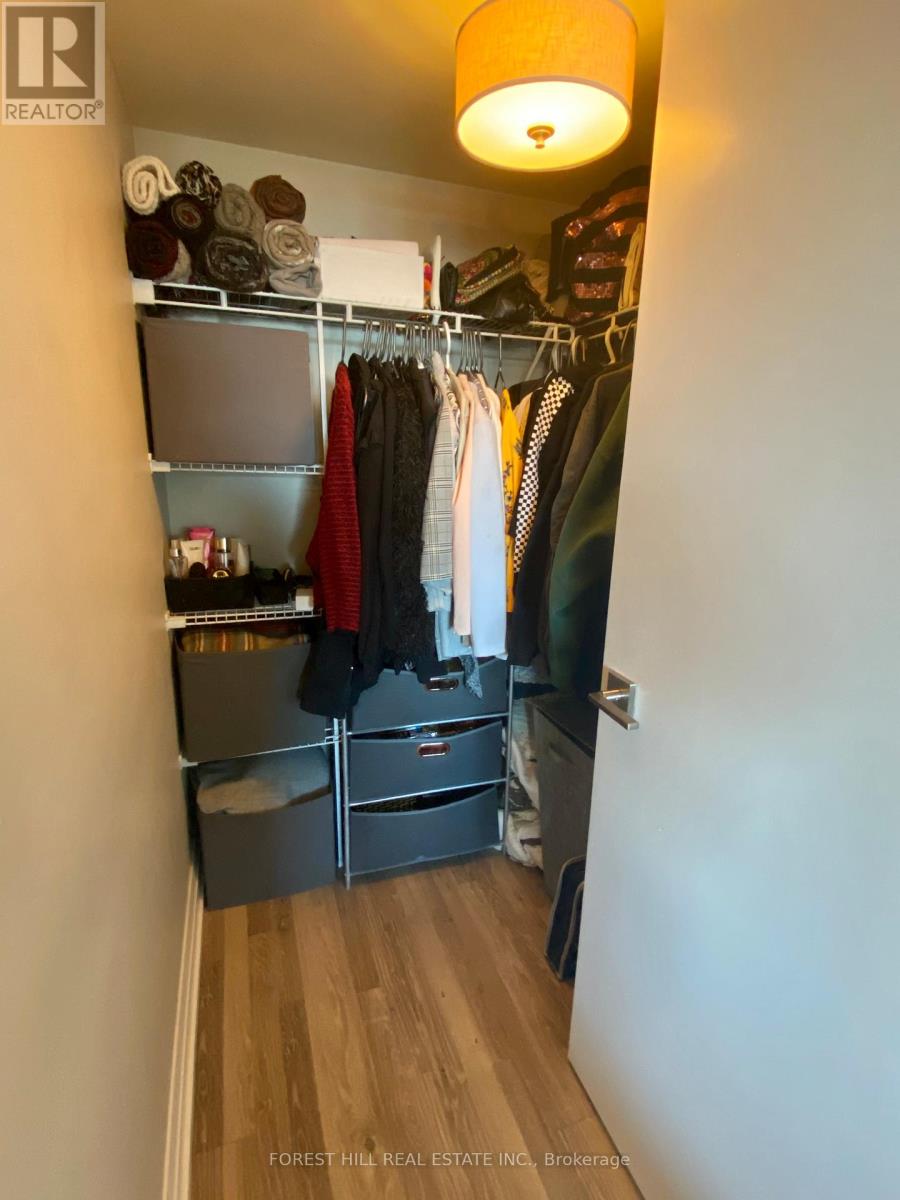 Photo 8 of E 1305 555 Wilson Avenue, Toronto ON