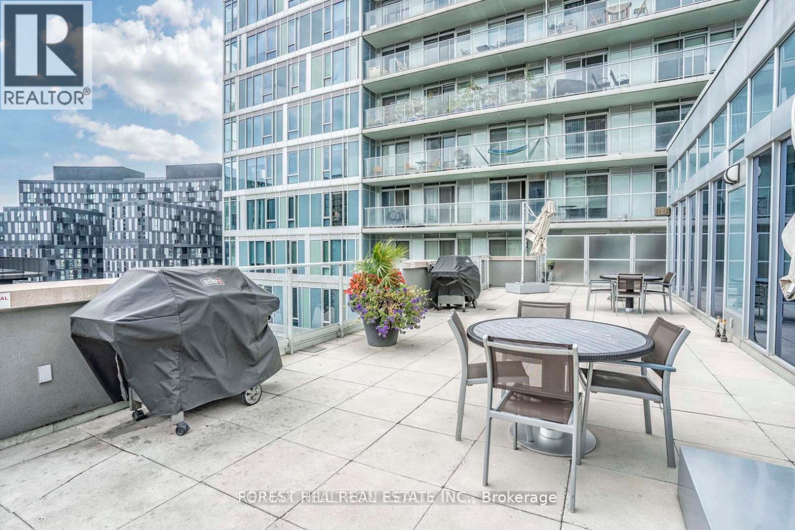 Photo 3 of E 1305 555 Wilson Avenue, Toronto ON