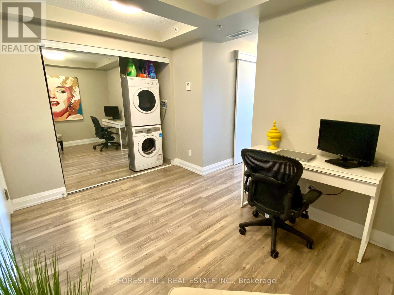 Photo 13 of E 1305 555 Wilson Avenue, Toronto ON
