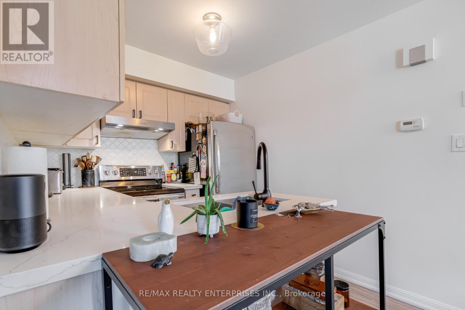 Photo 19 of 4106 41 Sudbury Street, Toronto ON