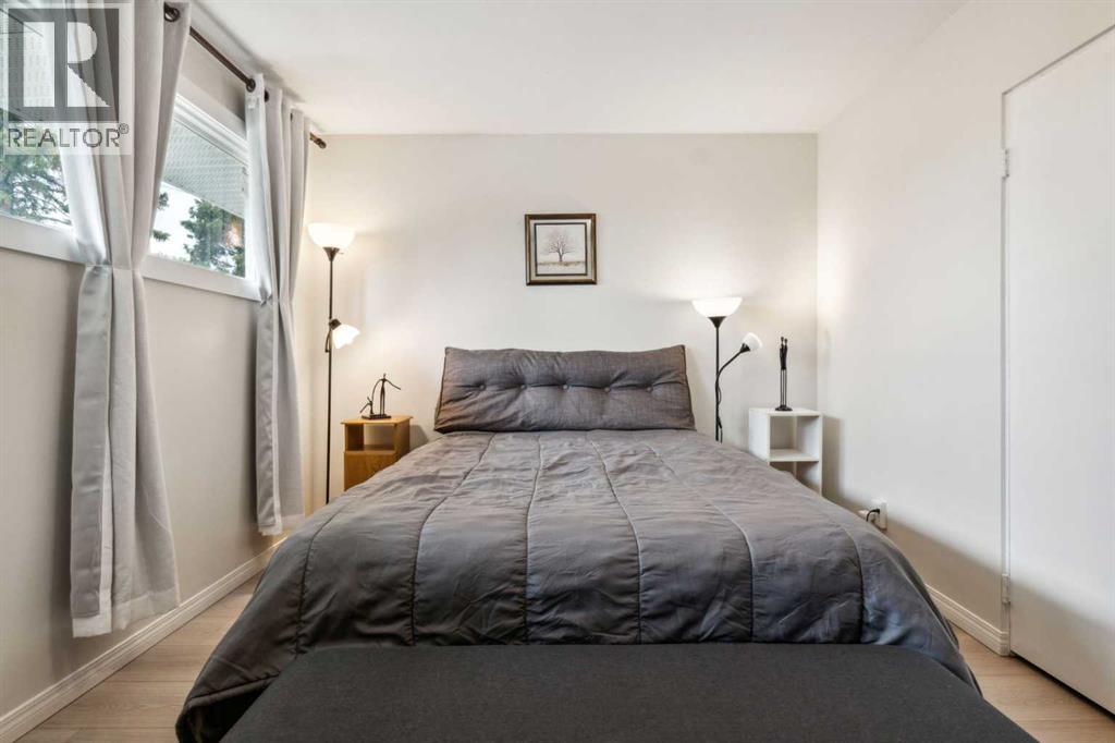 Single Family House for Sale in   Street NE Winston Heights/Mountview Calgary 