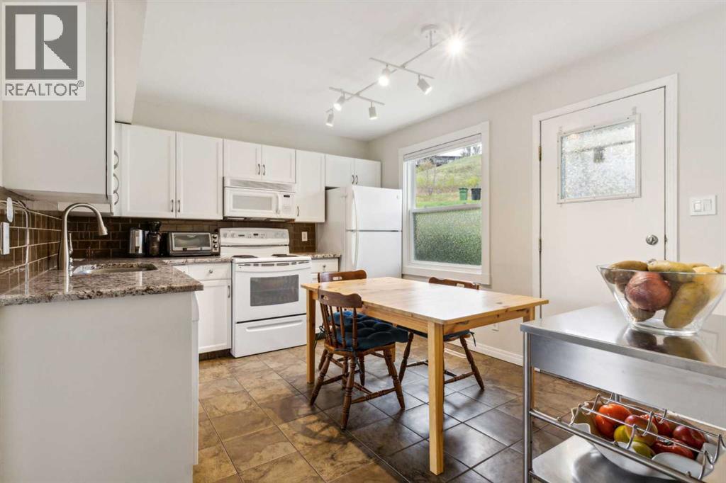 Single Family House for Sale in   Street NE Winston Heights/Mountview Calgary 
