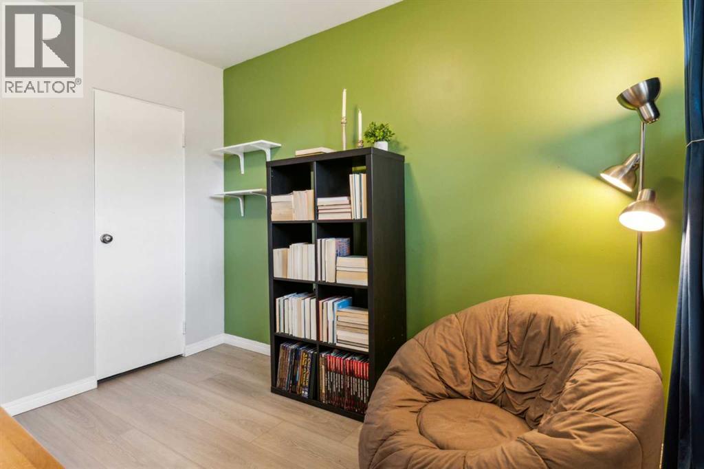 Single Family House for Sale in   Street NE Winston Heights/Mountview Calgary 