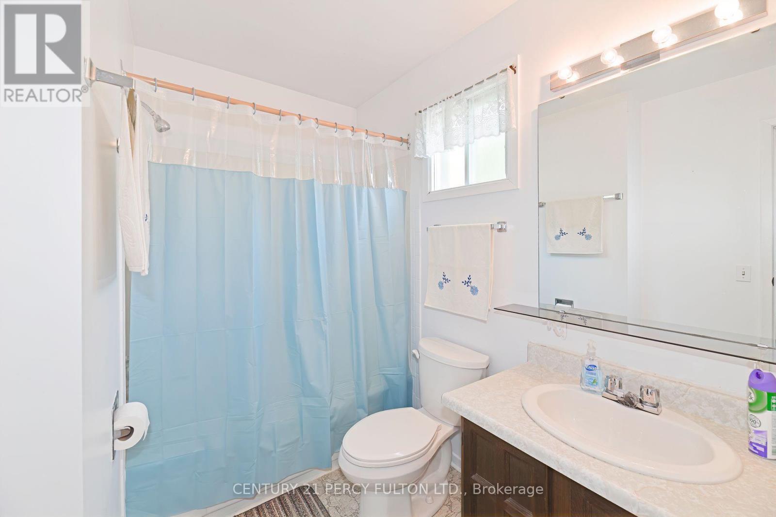Photo 14 of 74 John Stoner Drive, Toronto ON