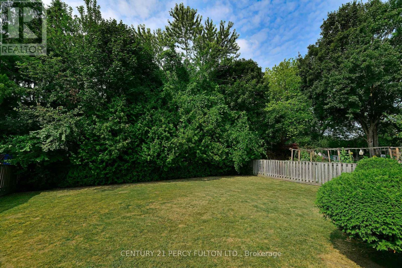 Photo 9 of 74 John Stoner Drive, Toronto ON