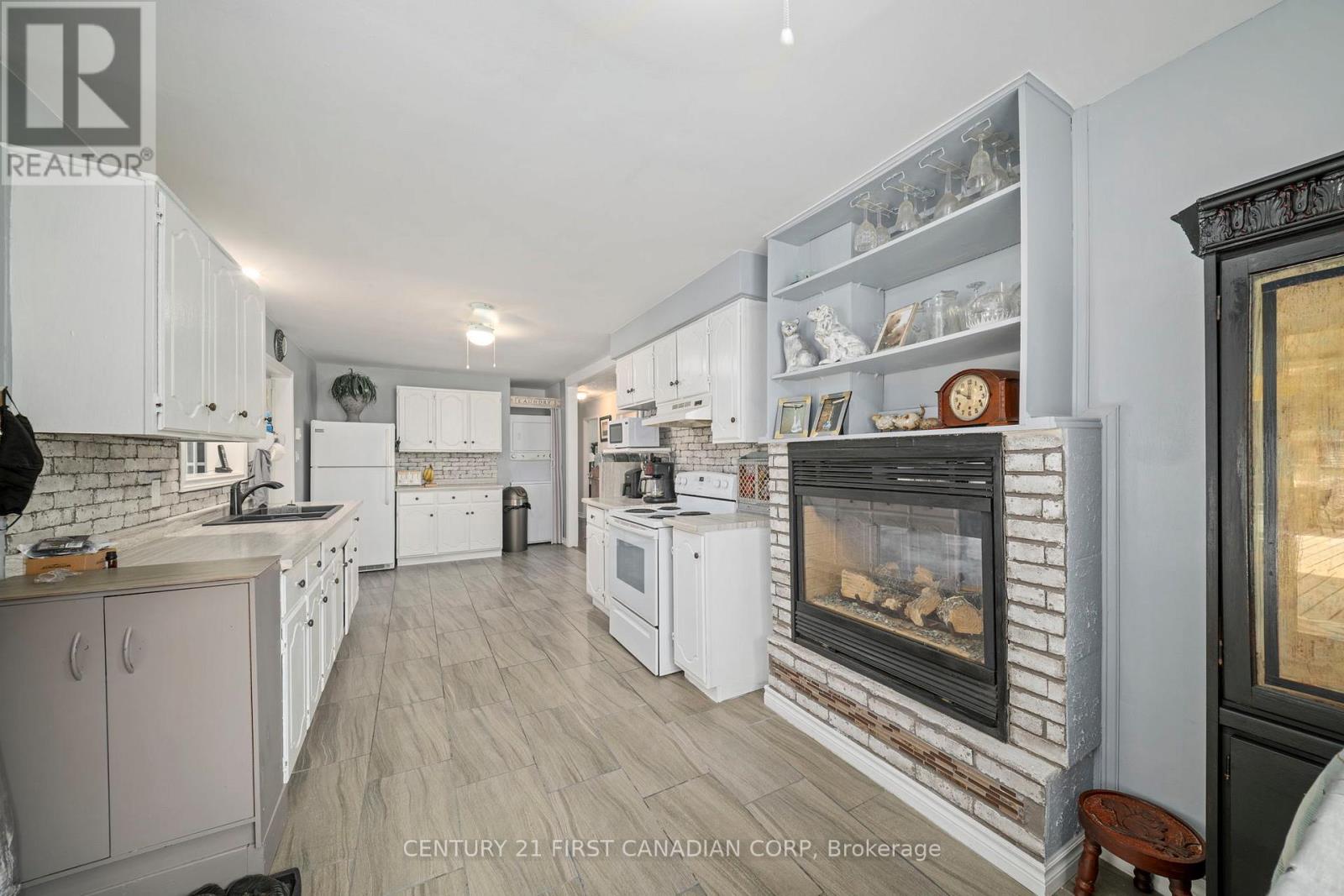 Photo 25 of 21084 Riverview Drive, Thames Centre ON