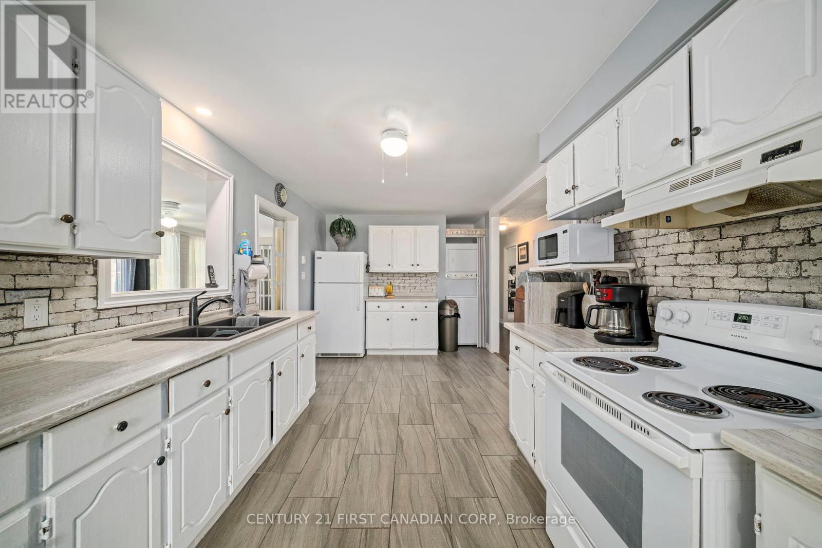 Photo 26 of 21084 Riverview Drive, Thames Centre ON