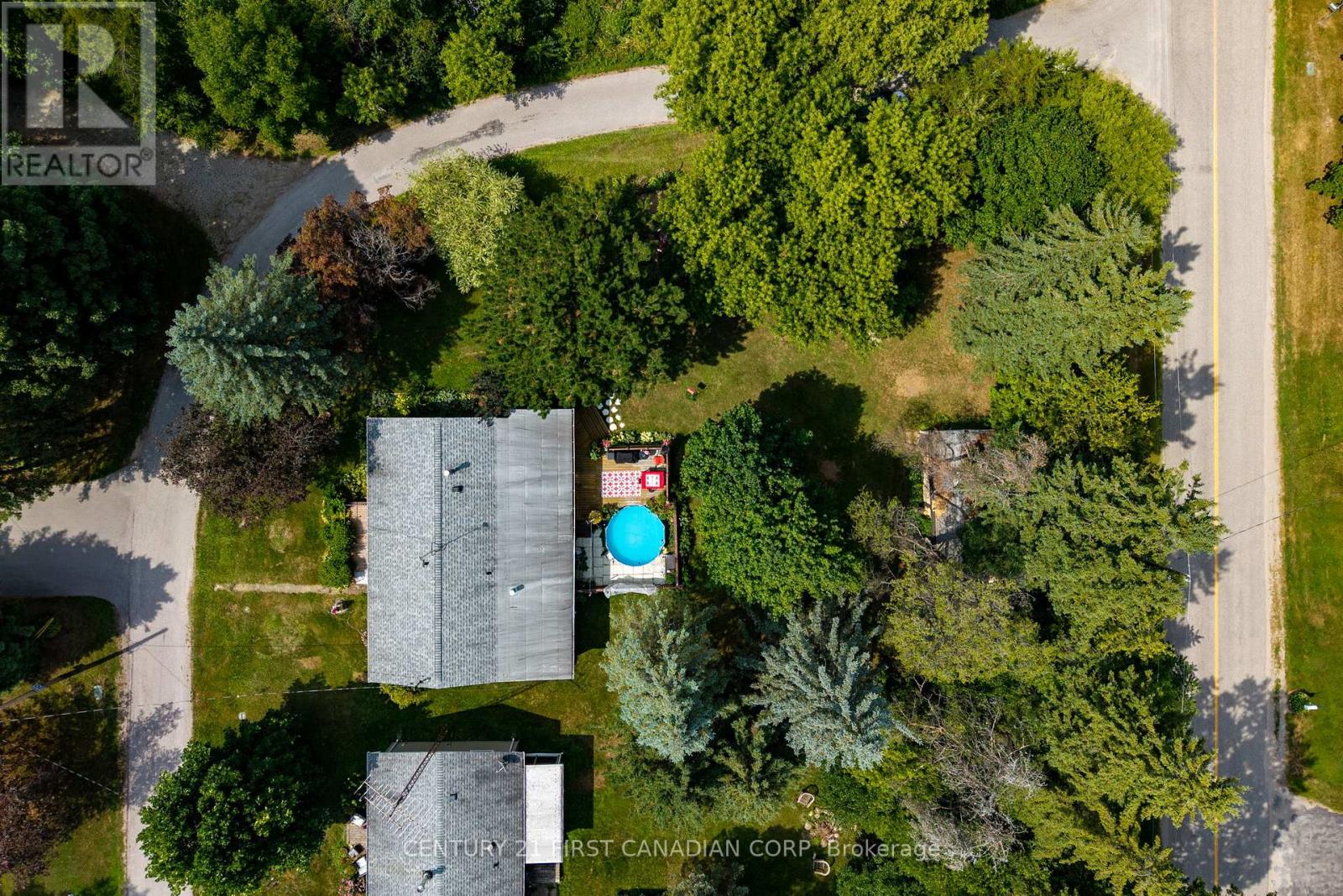 Photo 3 of 21084 Riverview Drive, Thames Centre ON