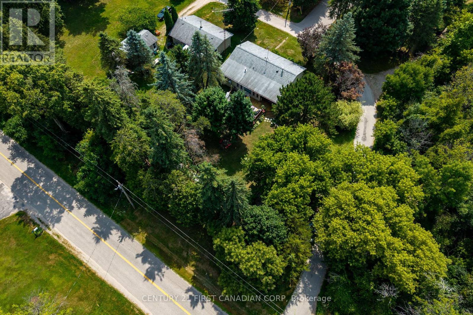 Photo 6 of 21084 Riverview Drive, Thames Centre ON