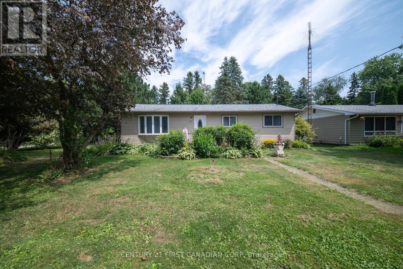 Photo 8 of 21084 Riverview Drive, Thames Centre ON