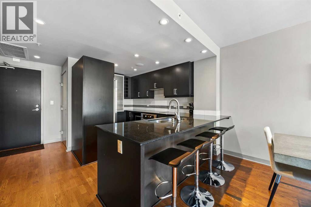 Single Family House Multi-level for Sale in    Avenue SW Downtown Commercial Core Calgary 