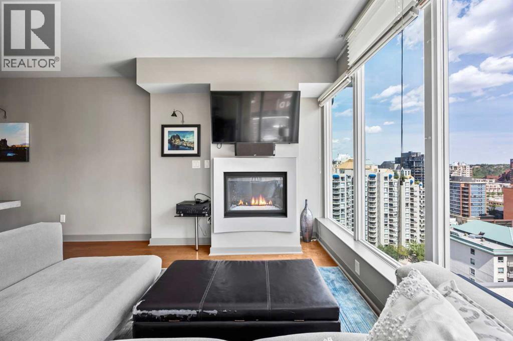 Single Family House Multi-level for Sale in    Avenue SW Downtown Commercial Core Calgary 