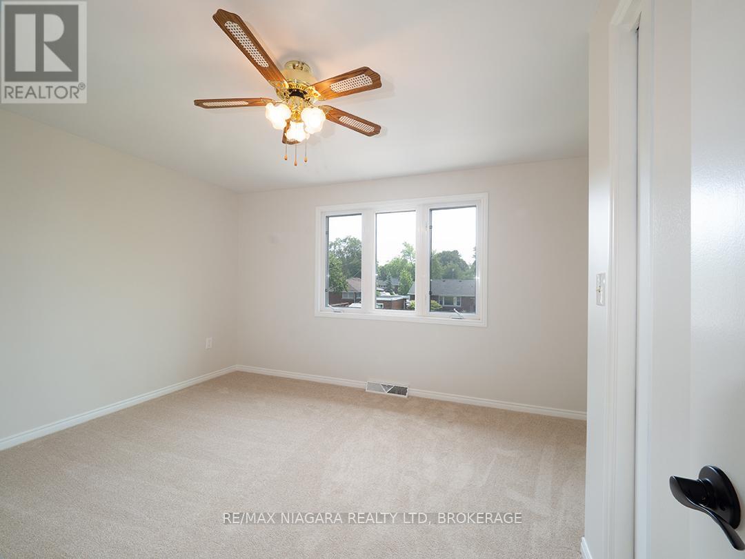 Photo 21 of 22 South Crescent, Port Colborne ON