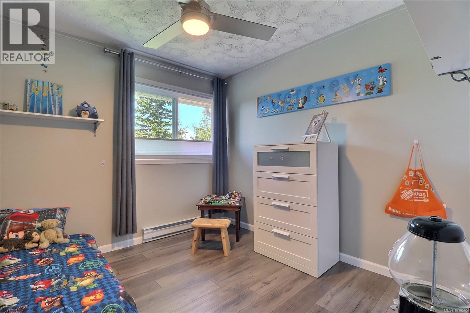 Photo 11 of 1490 Griffin Dr, Courtenay BC