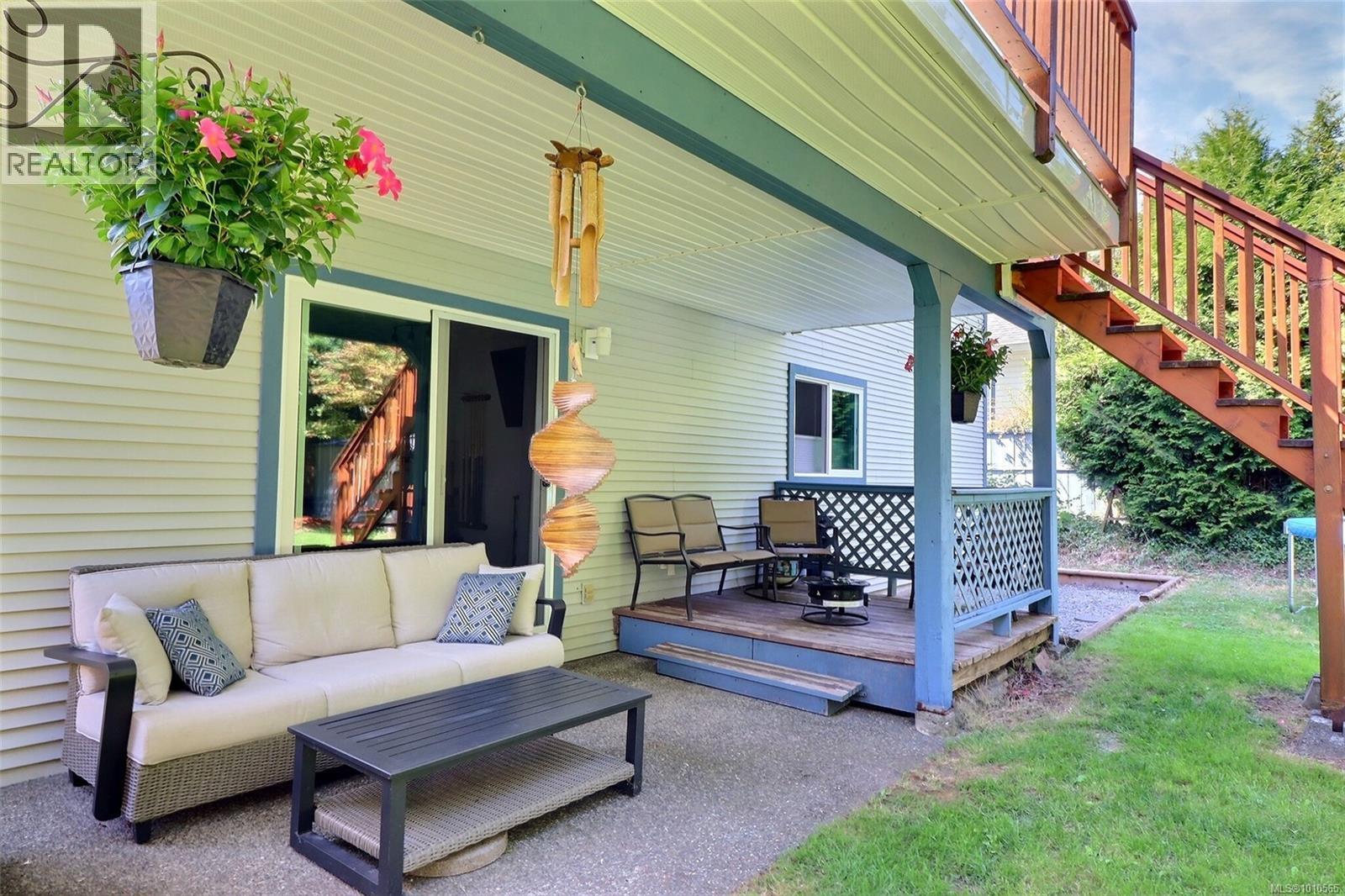 Photo 15 of 1490 Griffin Dr, Courtenay BC