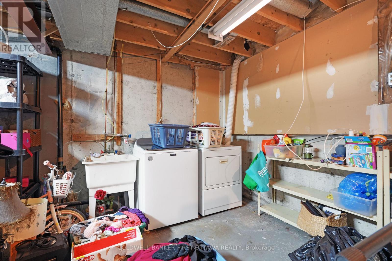 Photo 25 of 46 A Medhurst Drive, Ottawa ON