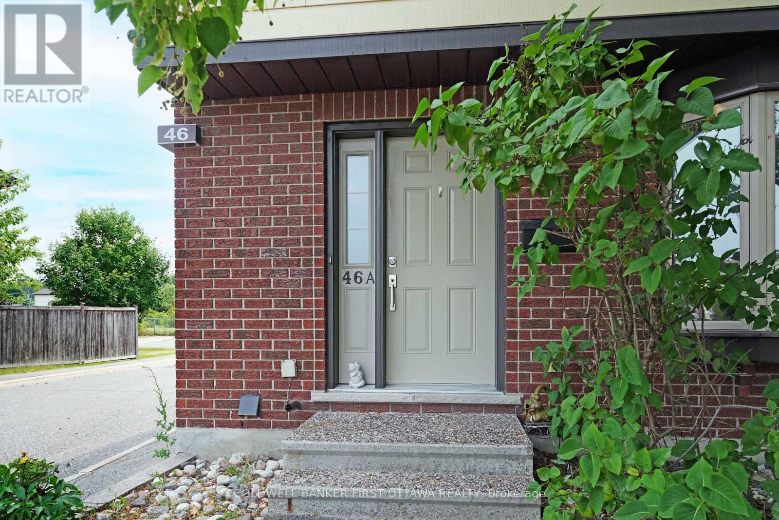 Photo 21 of 46 A Medhurst Drive, Ottawa ON