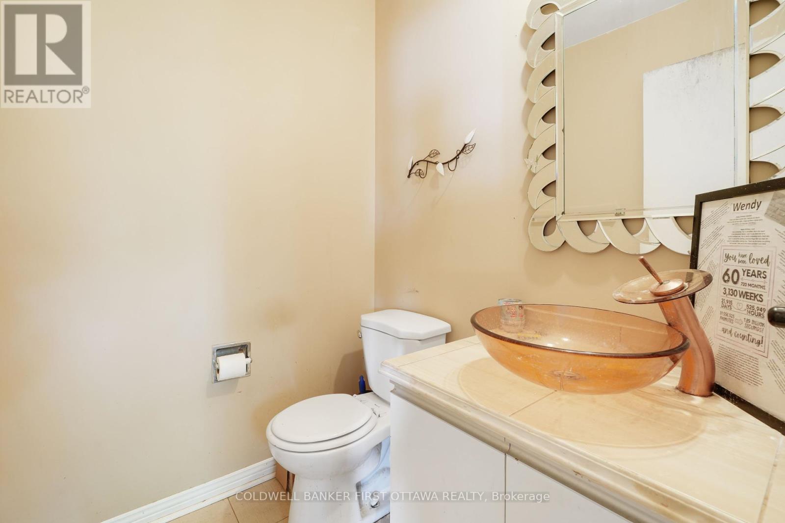 Photo 10 of 46 A Medhurst Drive, Ottawa ON