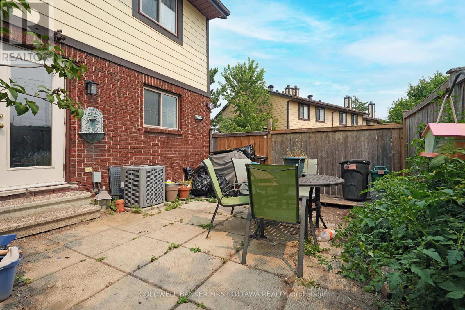 Photo 15 of 46 A Medhurst Drive, Ottawa ON