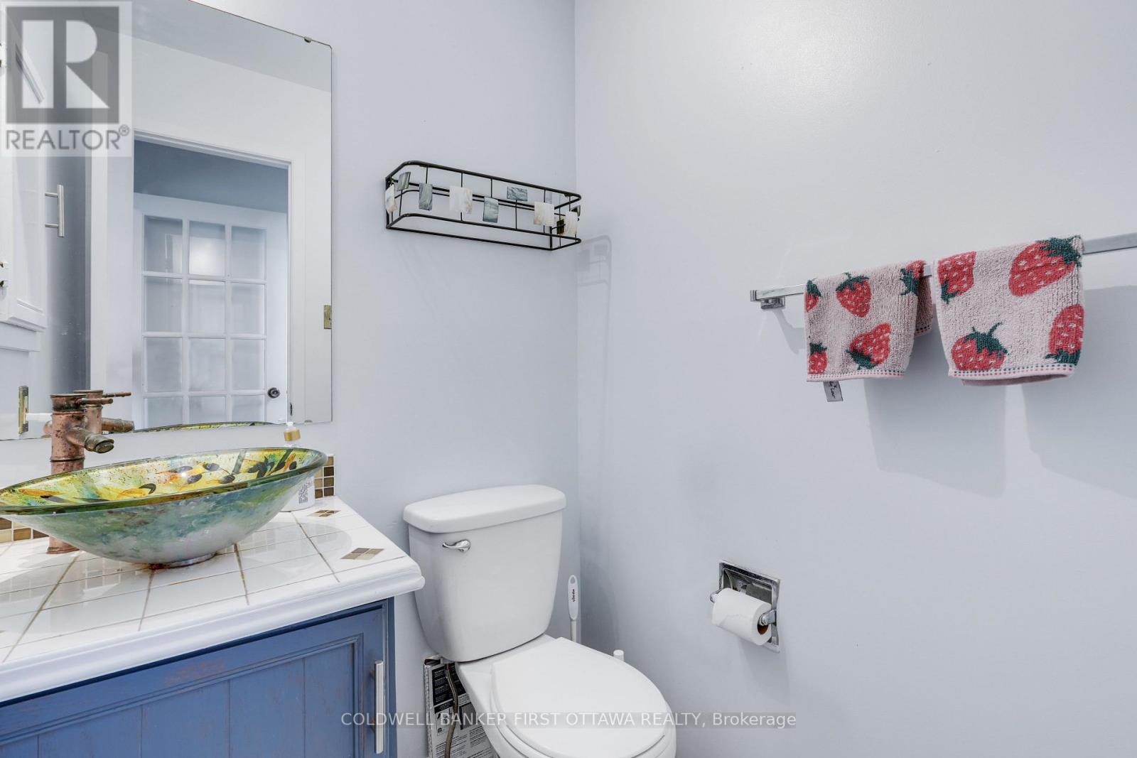 Photo 17 of 46 A Medhurst Drive, Ottawa ON