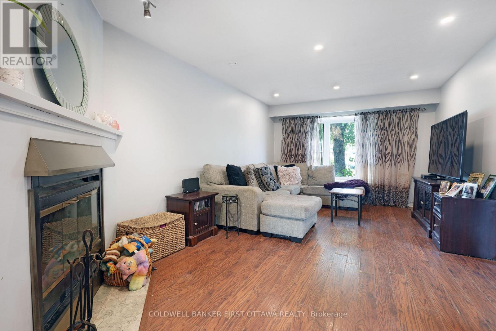 Photo 19 of 46 A Medhurst Drive, Ottawa ON