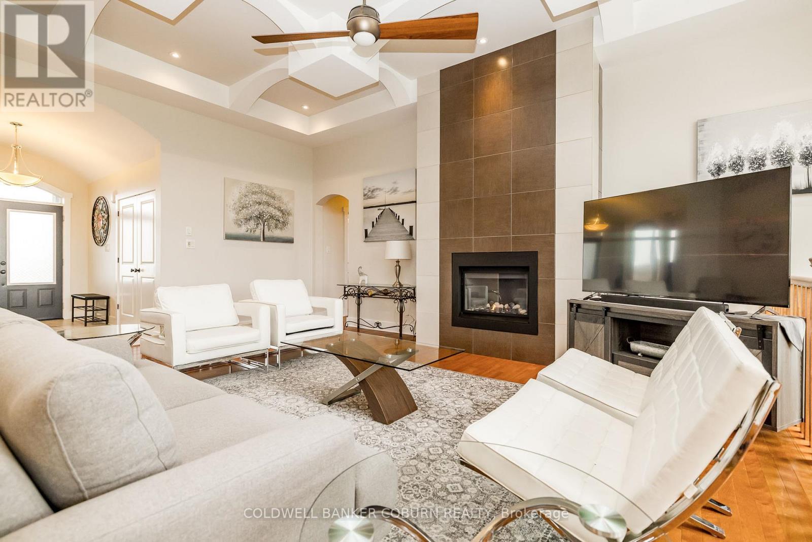 Photo 10 of 270 West Lake Circle, Ottawa ON