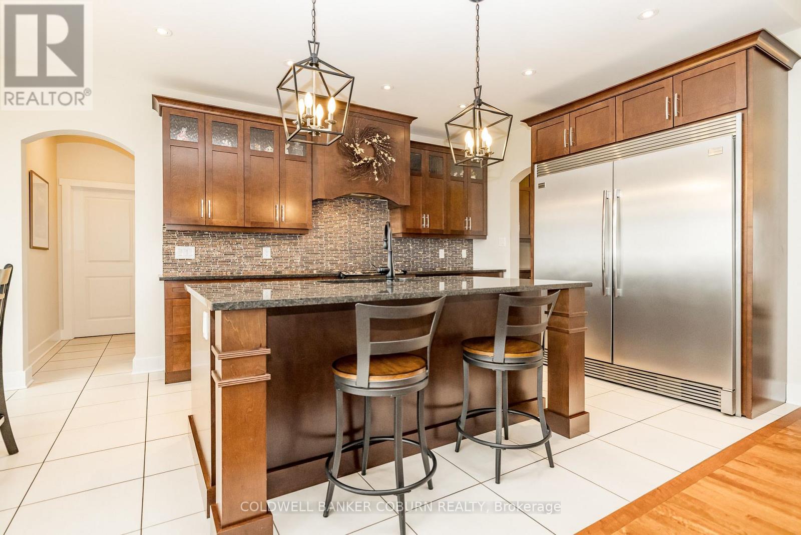 Photo 14 of 270 West Lake Circle, Ottawa ON