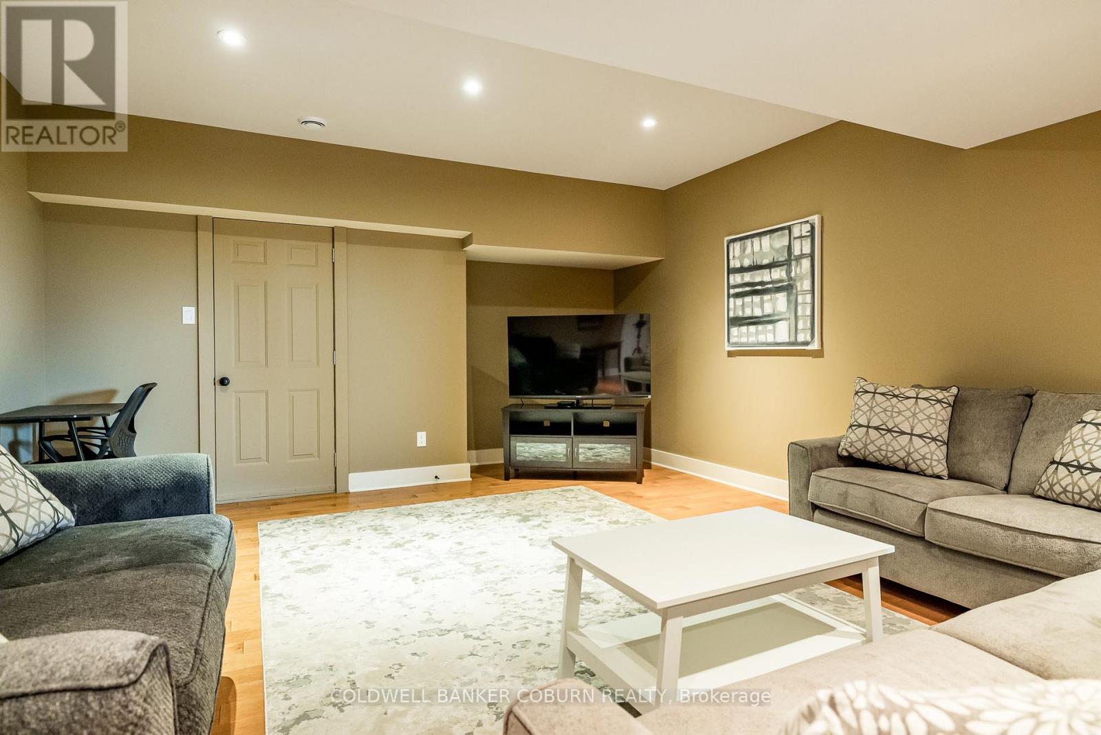 Photo 36 of 270 West Lake Circle, Ottawa ON