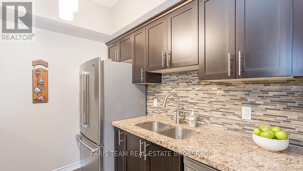 Photo 13 of 210 40 Ferndale Drive S, Barrie ON