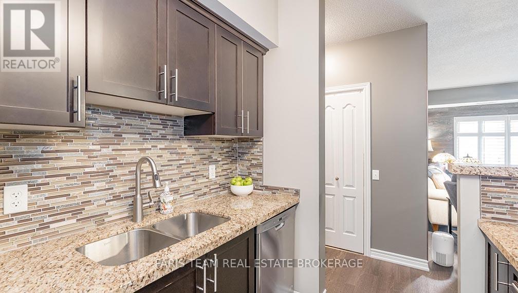 Photo 2 of 210 40 Ferndale Drive S, Barrie ON