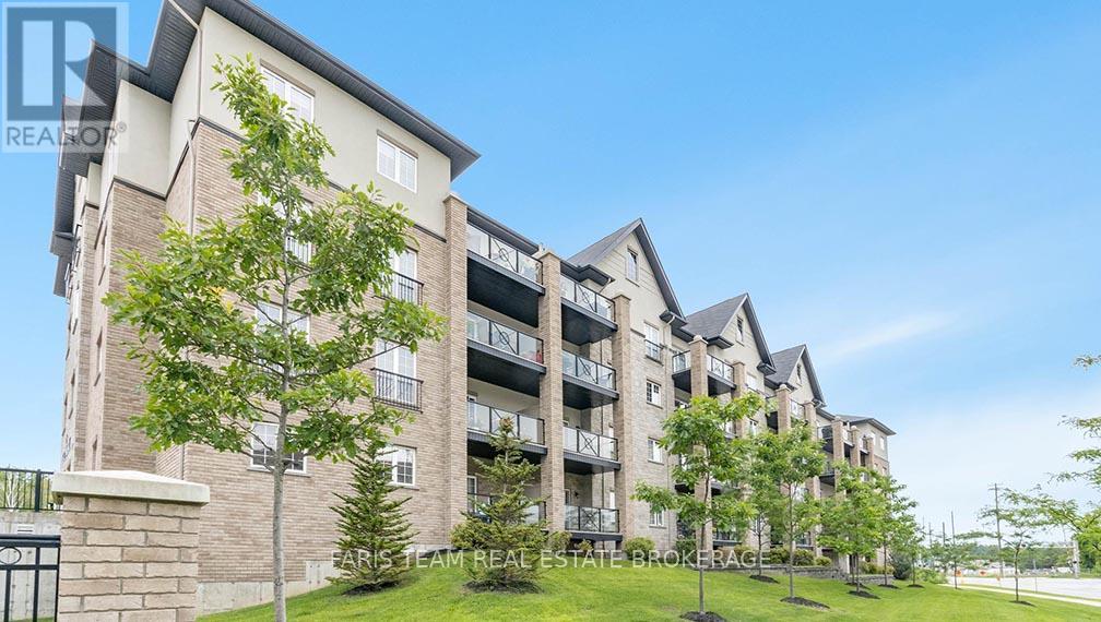 Photo 9 of 210 40 Ferndale Drive S, Barrie ON