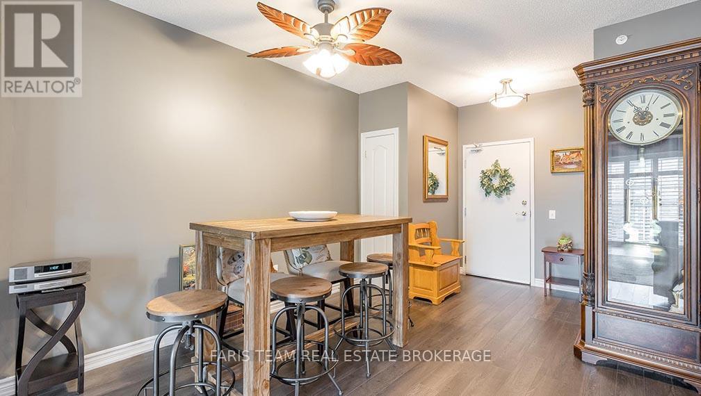 Photo 22 of 210 40 Ferndale Drive S, Barrie ON